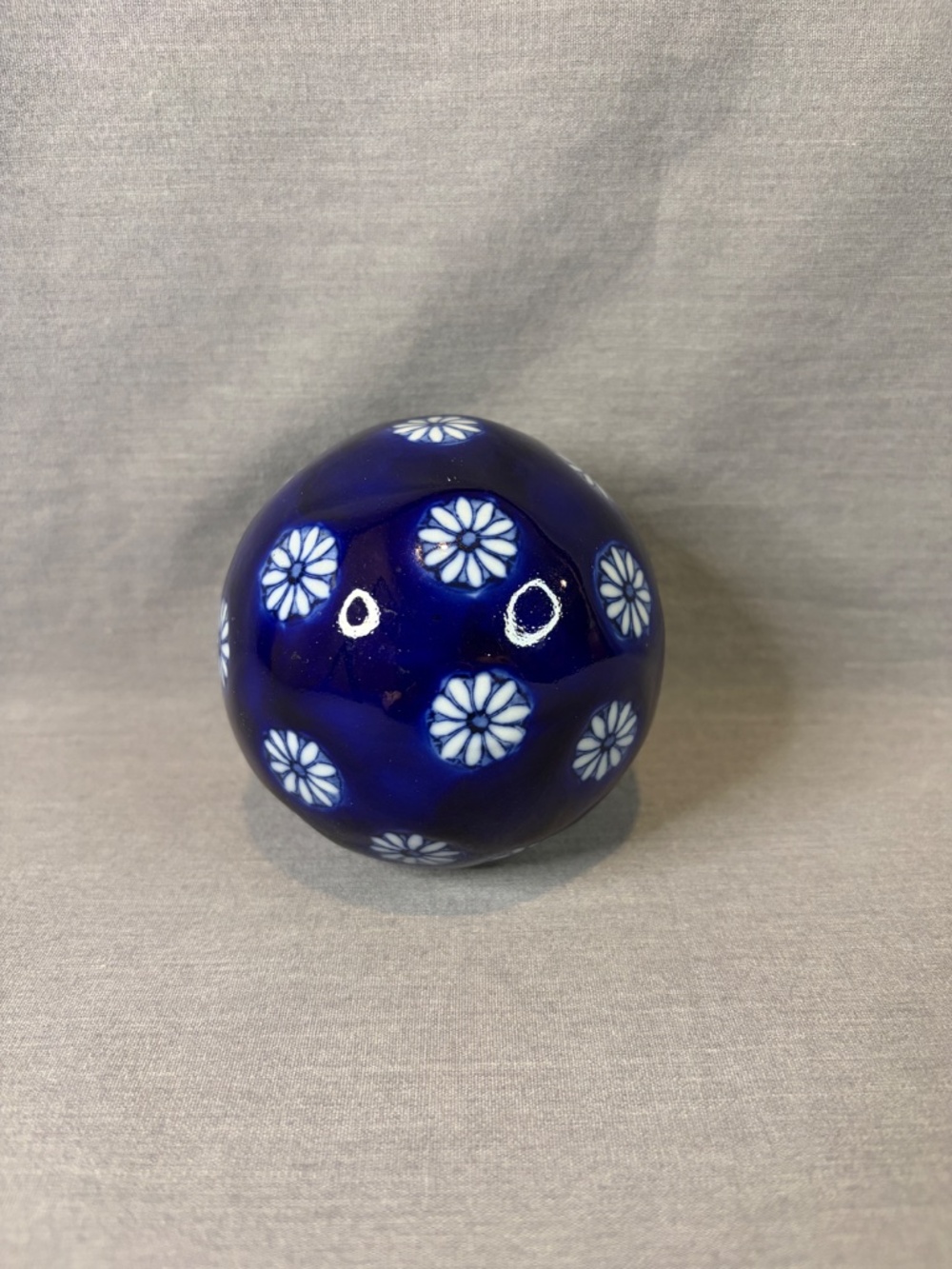 Vintage Ceramic Porcelain Glazed Cobalt Blue Sphere Ball White Flowers 3.5" - Picture 3 of 6